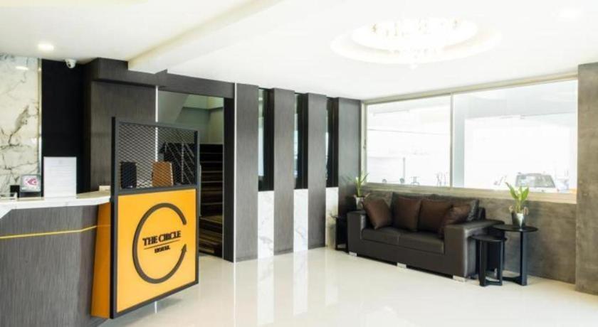 The Circle Hotel Buriram Exterior photo
