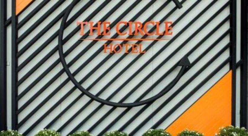 The Circle Hotel Buriram Exterior photo